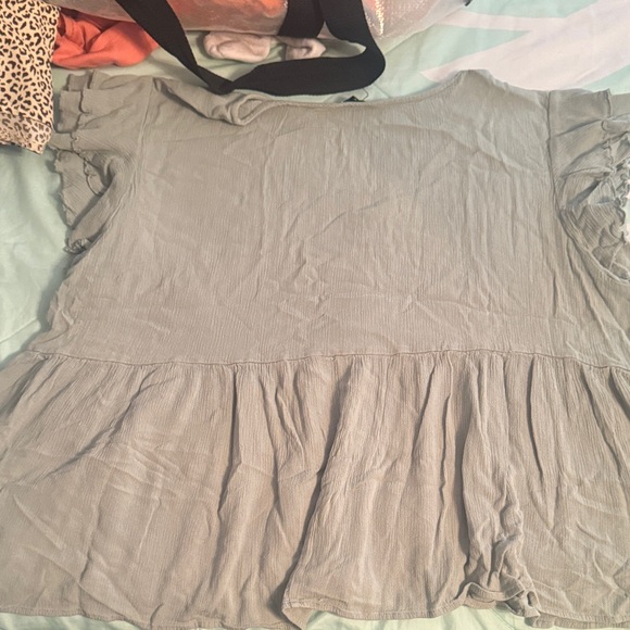 Women's Ruffled Green Top - Picture 3 of 3